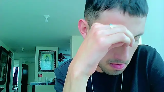 Snapshot of Dylan_west chatting on October 26, 2025, 4:46 pm Dylan west online show from October 26, 2025, 4:46 pm