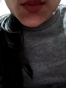 Snapshot of Riyu_05 chatting on December 21, 2024, 10:39 am Riyu 05 online show from December 21, 2024, 10:39 am