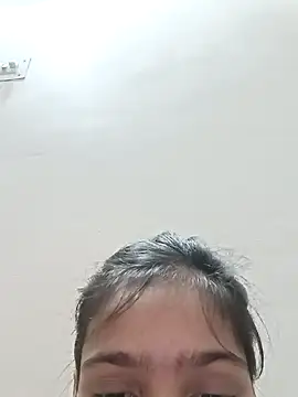 Snapshot of Riyu_05 chatting on December 30, 2024, 7:04 am Riyu 05 online show from December 30, 2024, 7:04 am