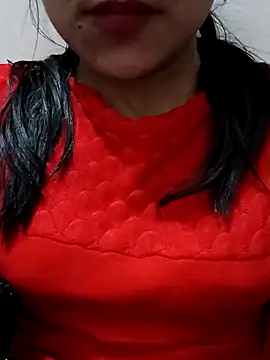 Snapshot of Riyu_05 chatting on January 7, 2025, 10:43 am Riyu 05 online show from January 7, 2025, 10:43 am