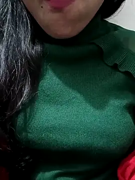 Snapshot of Riyu_05 chatting on January 13, 2025, 10:25 am Riyu 05 online show from January 13, 2025, 10:25 am