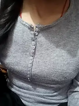 Snapshot of Riyu_05 chatting on February 3, 2025, 10:03 am Riyu 05 online show from February 3, 2025, 10:03 am