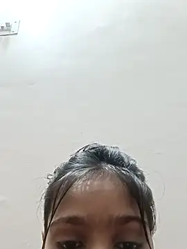 Snapshot of Riyu_05 chatting on February 6, 2025, 9:53 am Riyu 05 online show from February 6, 2025, 9:53 am