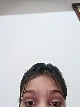 Snapshot of Riyu_05 chatting on February 11, 2025, 6:51 am Riyu 05 online show from February 11, 2025, 6:51 am