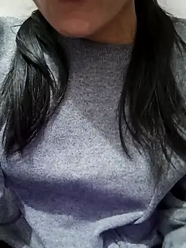 Snapshot of Riyu_05 chatting on February 11, 2025, 9:53 am Riyu 05 online show from February 11, 2025, 9:53 am