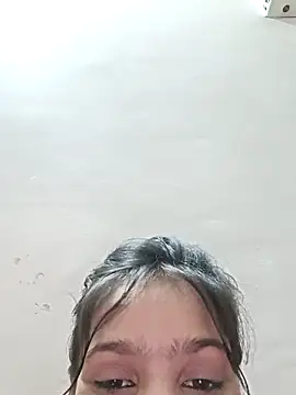 Snapshot of Riyu_05 chatting on February 17, 2025, 9:46 am Riyu 05 online show from February 17, 2025, 9:46 am