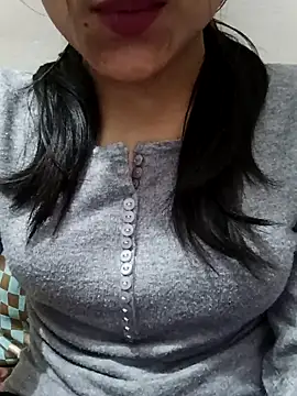 Snapshot of Riyu_05 chatting on February 22, 2025, 10:29 am Riyu 05 online show from February 22, 2025, 10:29 am