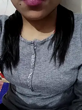 Snapshot of Riyu_05 chatting on March 6, 2025, 6:30 am Riyu 05 online show from March 6, 2025, 6:30 am