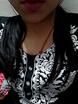 Snapshot of Riyu_05 chatting on March 11, 2025, 9:45 am Riyu 05 online show from March 11, 2025, 9:45 am