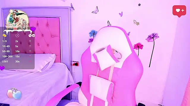 Snapshot of LaurinMonroe chatting on December 18, 2024, 1:56 pm LaurinMonroe online show from December 18, 2024, 1:56 pm