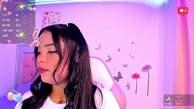 Snapshot of LaurinMonroe chatting on January 23, 2025, 12:04 am LaurinMonroe online show from January 23, 2025, 12:04 am