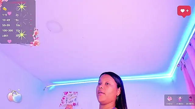 Snapshot of LaurinMonroe chatting on January 23, 2025, 10:22 pm LaurinMonroe online show from January 23, 2025, 10:22 pm