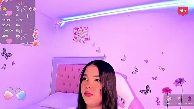 Snapshot of LaurinMonroe chatting on January 24, 2025, 11:02 pm LaurinMonroe online show from January 24, 2025, 11:02 pm