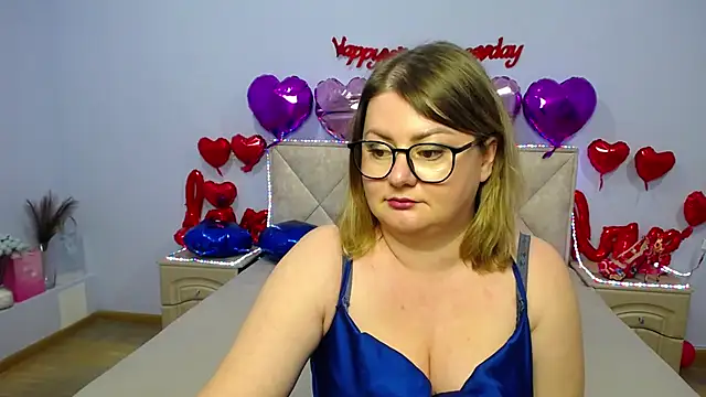 ZannaDreil online show from February 17, 2025, 10:58 pm