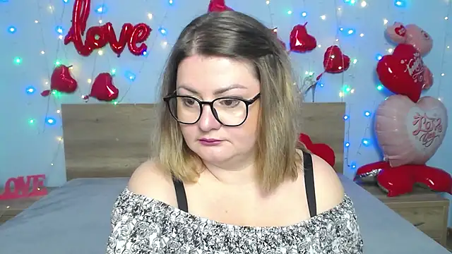 ZannaDreil online show from February 19, 2025, 7:16 pm