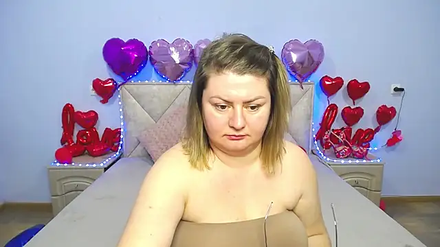 ZannaDreil online show from February 26, 2025, 7:20 am