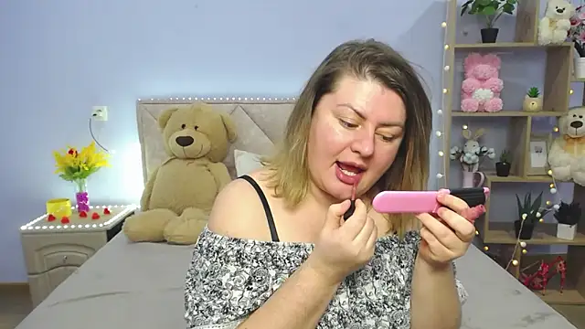 ZannaDreil online show from March 12, 2025, 4:41 am