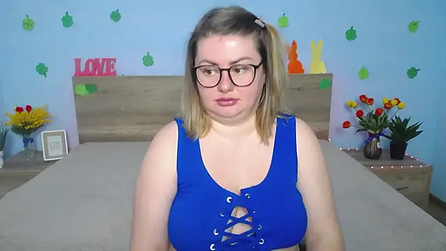 ZannaDreil online show from March 23, 2025, 4:27 am