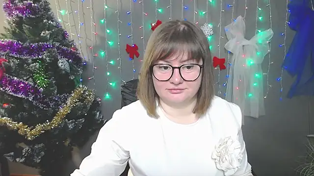 ZannaDreil online show from December 14, 2025, 7:07 pm