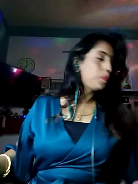 Lavender22 online show from October 16, 2025, 6:20 pm