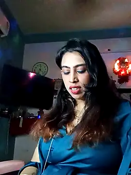 Lavender22 online show from October 17, 2025, 6:32 pm