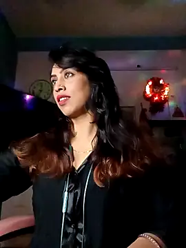 Lavender22 online show from October 19, 2025, 6:30 pm