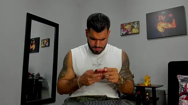 SamirHazard97 online show from October 21, 2025, 9:04 pm