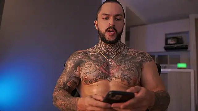 Snapshot of mariano_costa chatting on February 6, 2025, 2:44 am mariano costa online show from February 6, 2025, 2:44 am