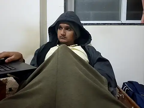 Jonrobinso online show from December 21, 2025, 4:47 pm