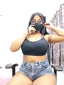 Snapshot of sanaya_baby chatting on October 30, 2025, 5:35 pm sanaya baby online show from October 30, 2025, 5:35 pm