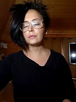 Selena Selly7 online show from October 4, 2025, 12:36 pm