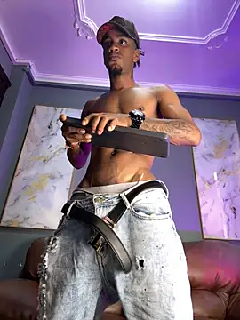 AaronCruz  online show from January 17, 2025, 8:33 pm