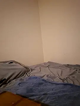 Snapshot of fox--3 chatting on February 11, 2026, 9:09 pm fox--3 online show from February 11, 2026, 9:09 pm