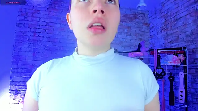 Cherry xoxx online show from September 9, 2025, 11:43 am