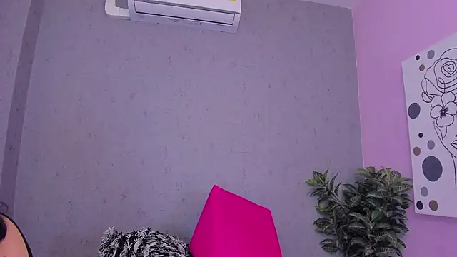 Snapshot of Tiffany_mendez chatting on April 11, 2026, 12:09 pm Tiffany mendez online show from April 11, 2026, 12:09 pm