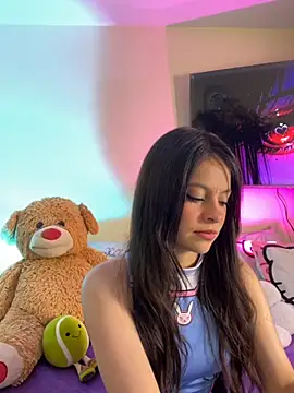 LucyEvans  online show from November 20, 2025, 3:18 am