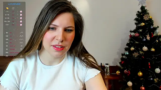 Snapshot of Annie_aww chatting on December 15, 2024, 7:42 pm Annie aww online show from December 15, 2024, 7:42 pm