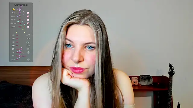 Snapshot of Annie_aww chatting on February 2, 2025, 6:10 pm Annie aww online show from February 2, 2025, 6:10 pm