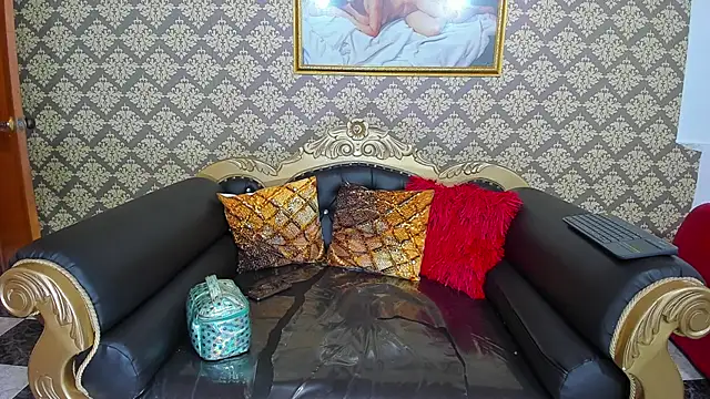 candy hairy online show from January 13, 2026, 3:23 am