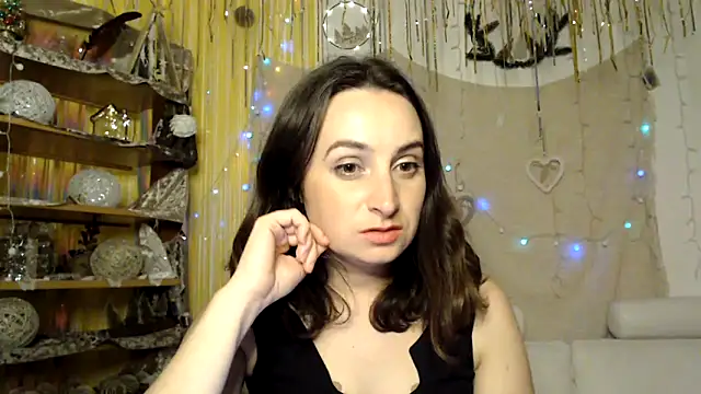 Snapshot of AskMeStandUp chatting on February 7, 2026, 12:03 am AskMeStandUp online show from February 7, 2026, 12:03 am