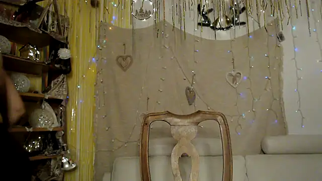 Snapshot of AskMeStandUp chatting on February 14, 2026, 10:28 pm AskMeStandUp online show from February 14, 2026, 10:28 pm