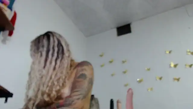 Sexy-Favgirl online show from January 8, 2026, 8:16 am