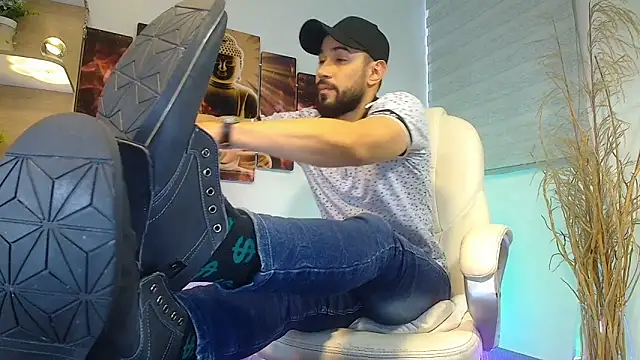 alessandro wye online show from March 21, 2025, 11:44 am