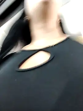 Miia grand online show from March 5, 2025, 8:32 pm