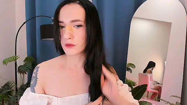 Snapshot of Dearly_kitty chatting on November 19, 2025, 6:46 am Dearly kitty online show from November 19, 2025, 6:46 am