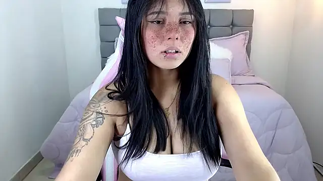 Snapshot of sarah_moon2 chatting on March 12, 2025, 3:40 pm sarah moon2 online show from March 12, 2025, 3:40 pm