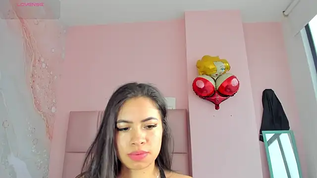 soyzarahtorres online show from October 31, 2025, 2:51 pm