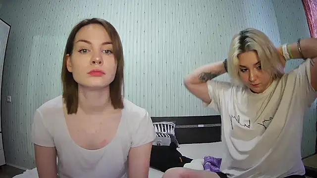 Snapshot of ChrisGirls chatting on February 2, 2025, 10:57 am ChrisGirls online show from February 2, 2025, 10:57 am