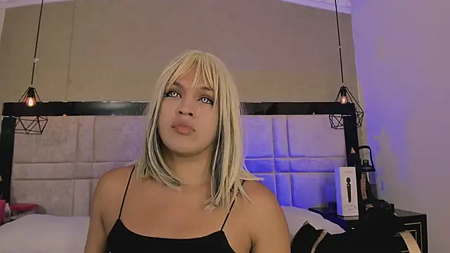 kimCosseyy online show from March 4, 2026, 2:17 am