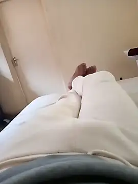 izinjamfee2 online show from September 19, 2025, 12:39 pm